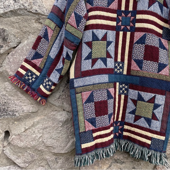 Handcrafted | Reworked Tapestry Fringe Blanket Cardigan Coat Quilt-Look Pattern - Picture 13 of 16
